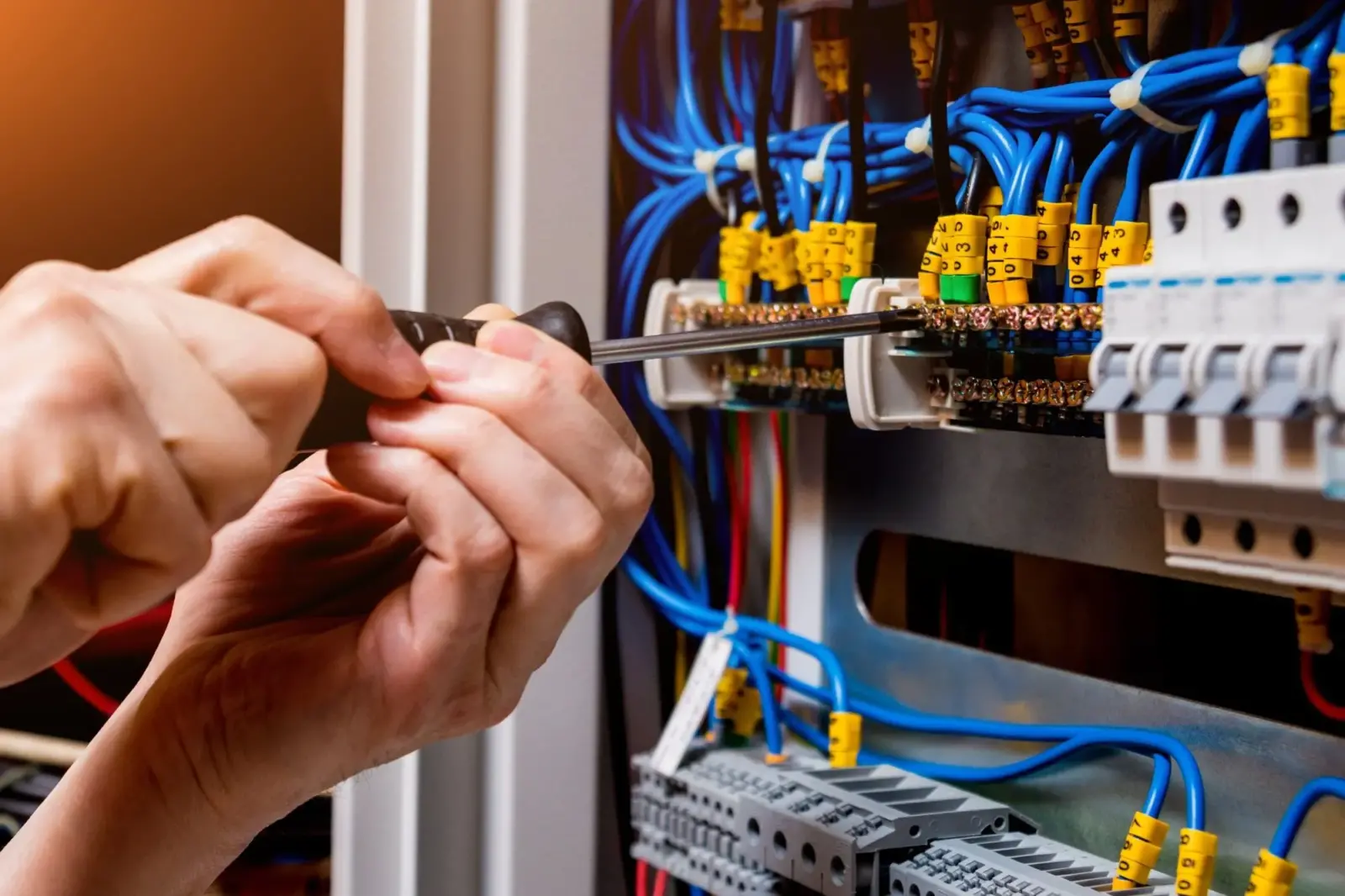 Derby Electricians and Northampton Electricians