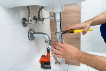 Plumber in Derby
