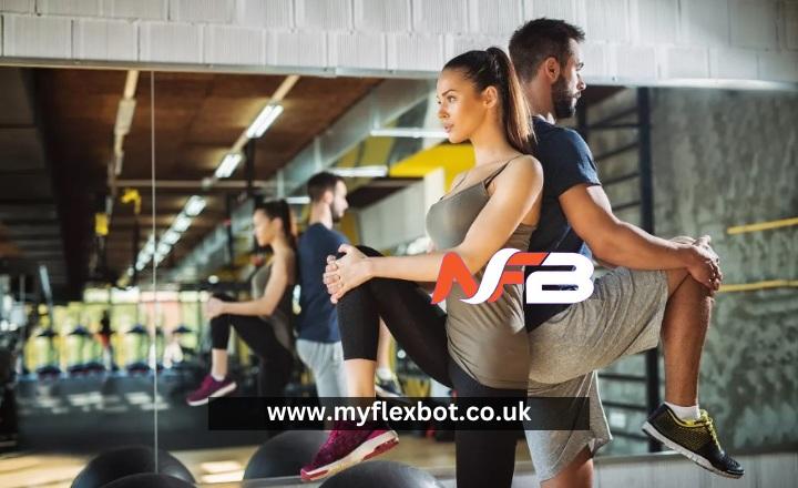 Working out with two guys . Romina Boudoir