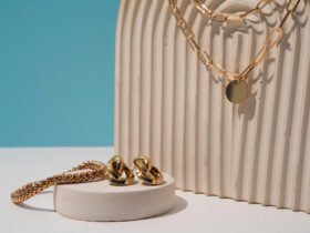 The Magic of Parisian Jewelry: A Guide to Jewelry Stores for Travelers