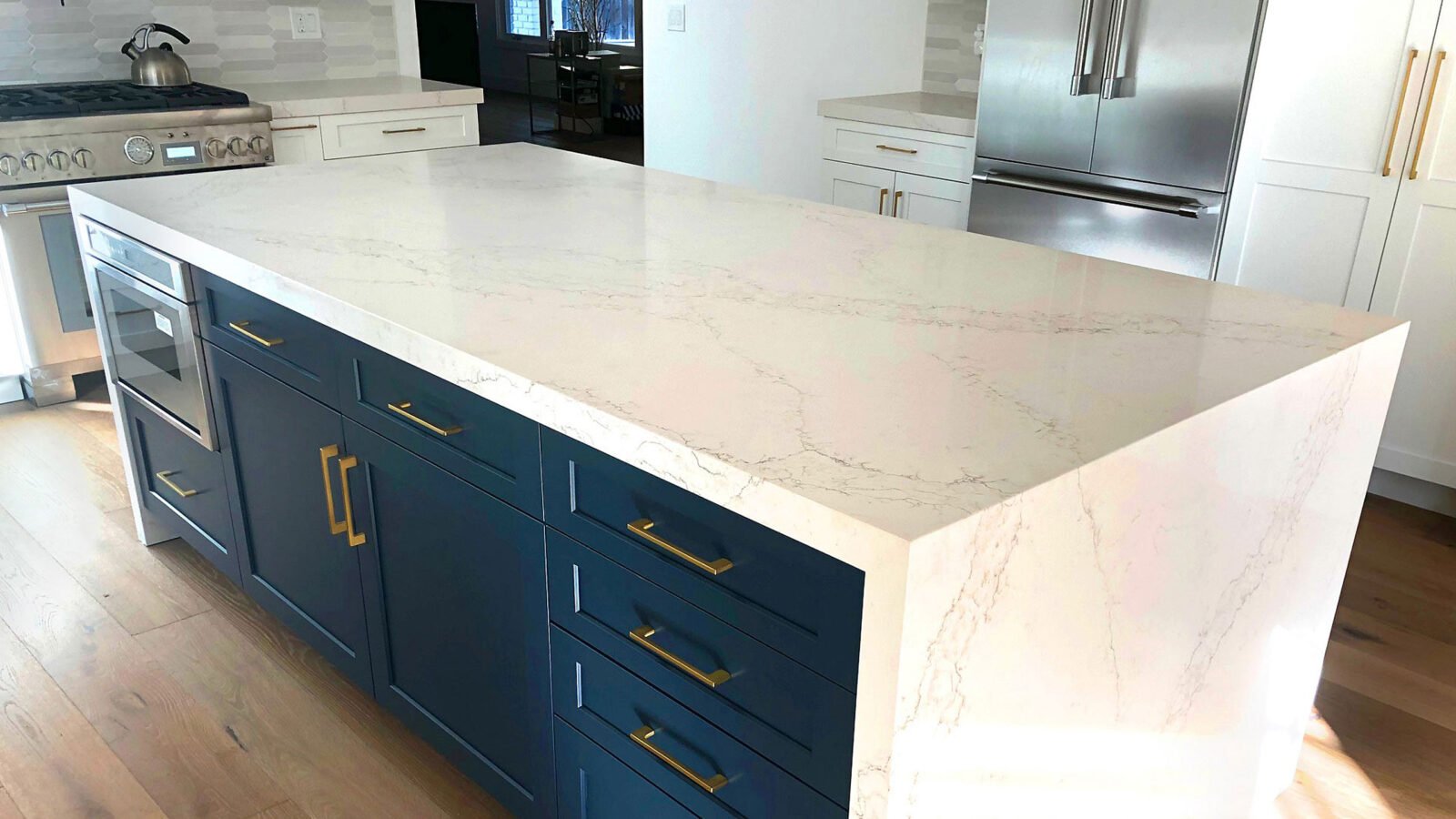 MSI Quartz vs. Vadara: A Detailed Comparison